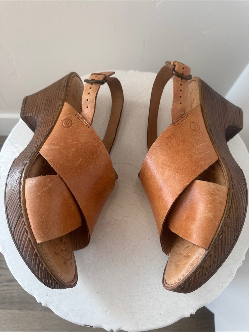 Born Women's Tan Camel Leather Crossover Slingback Sandals Platform Size 10 EUC - Picture 12 of 12